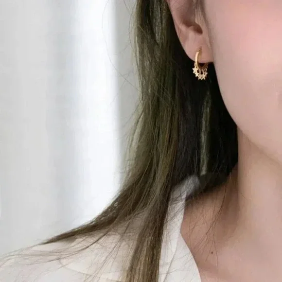 925 Sterling Silver Star Huggie Earrings Star Hoop Earrings Small Huggies - Picture 4 of 4